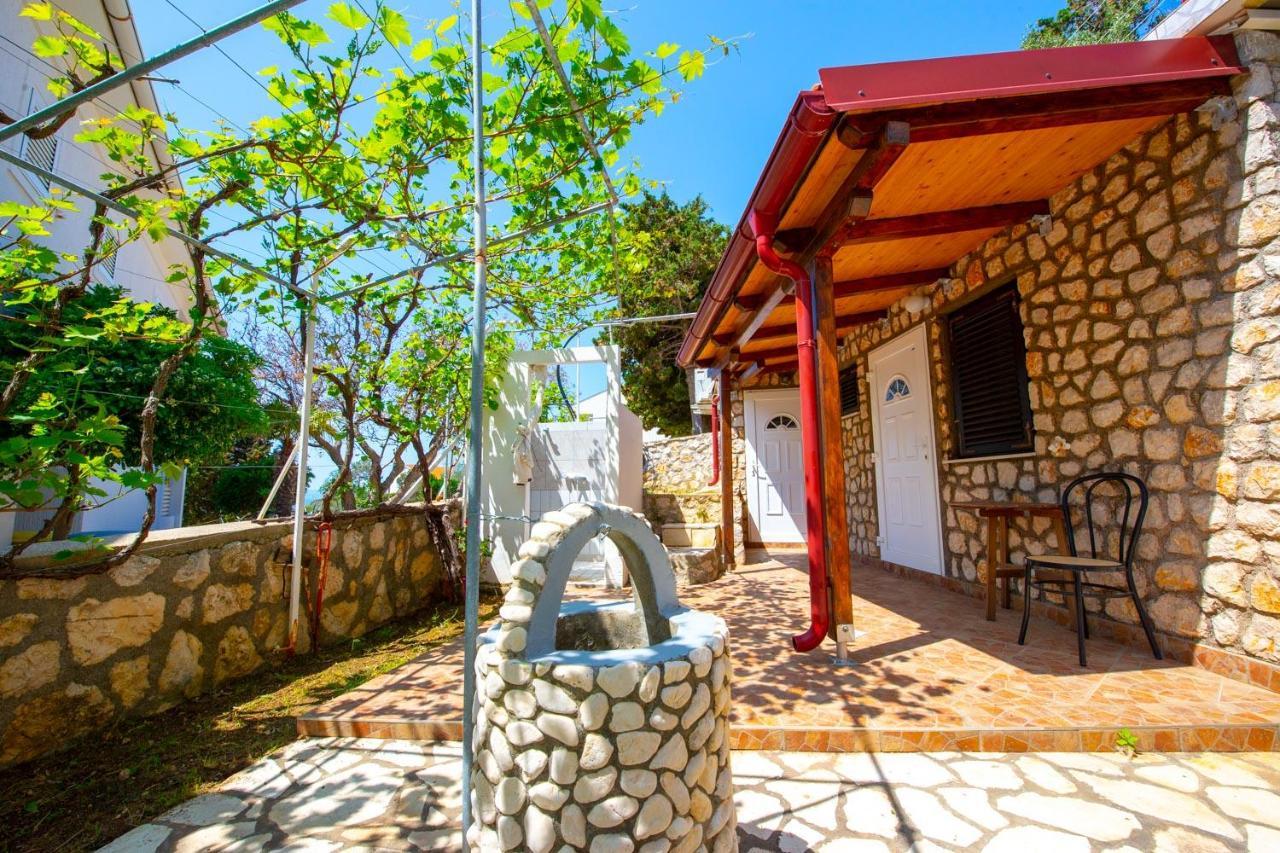 Garden Resort - Apartments Ruzmarin Potocnica Exterior foto